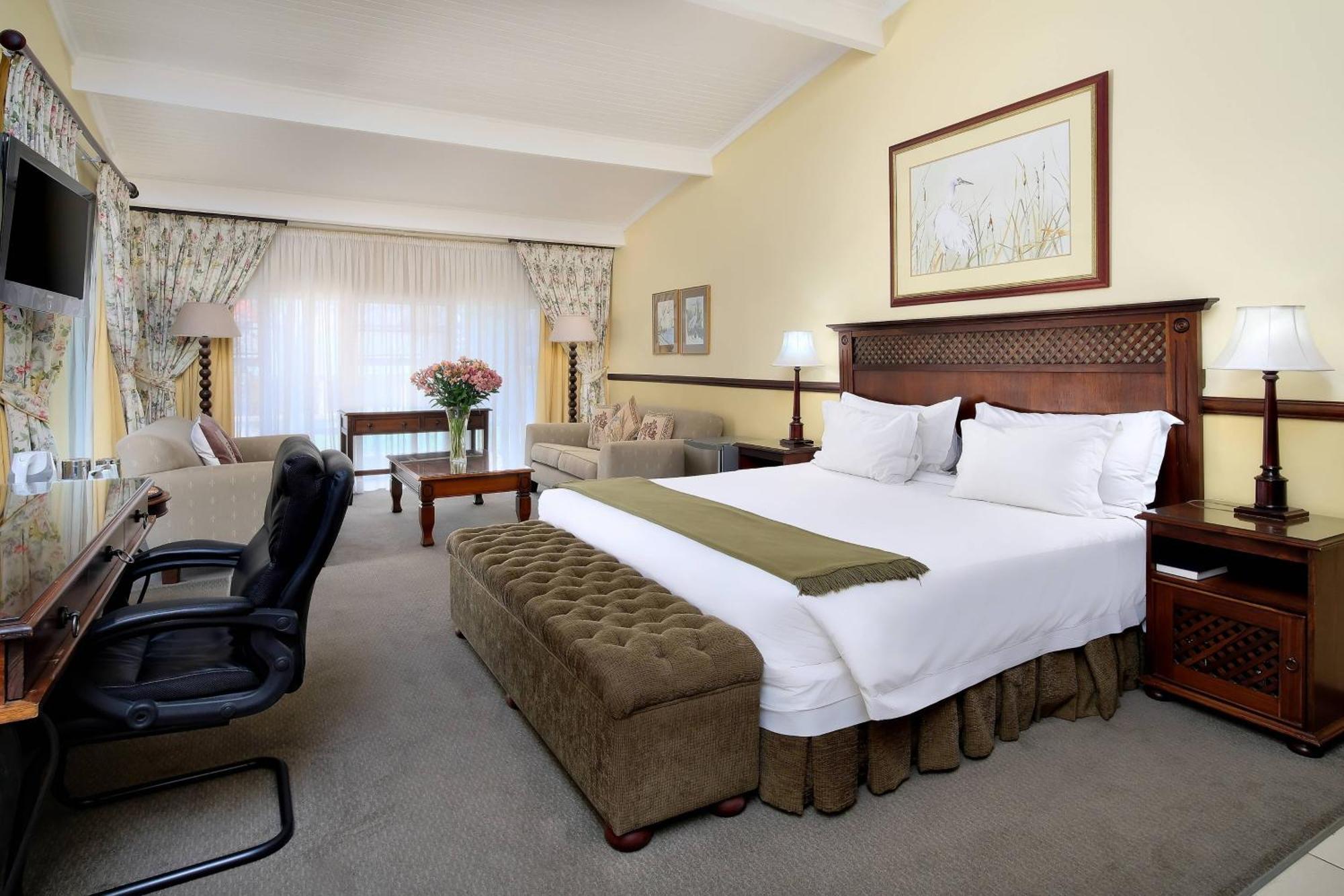 Protea Hotel By Marriott Polokwane Ranch Resort Екстер'єр фото