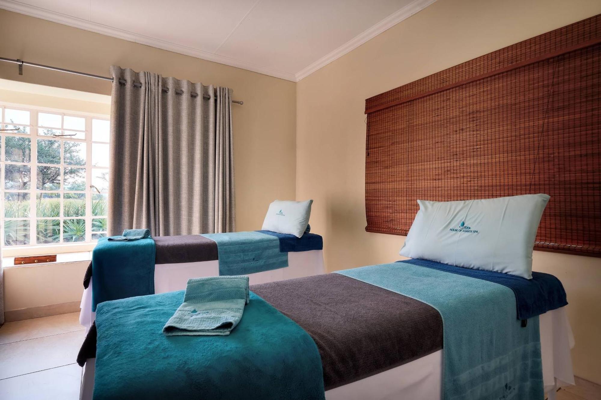 Protea Hotel By Marriott Polokwane Ranch Resort Екстер'єр фото