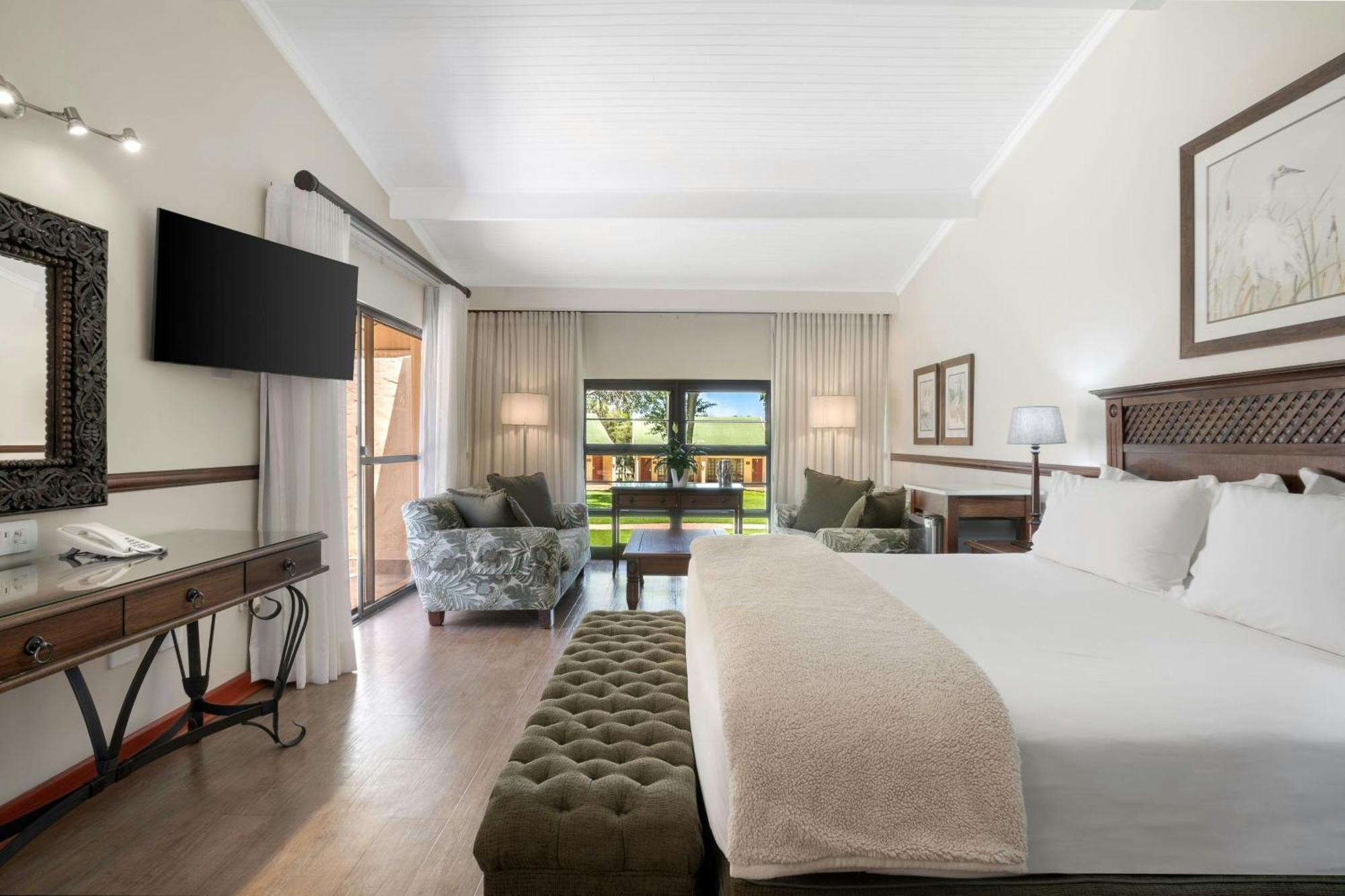 Protea Hotel By Marriott Polokwane Ranch Resort Екстер'єр фото