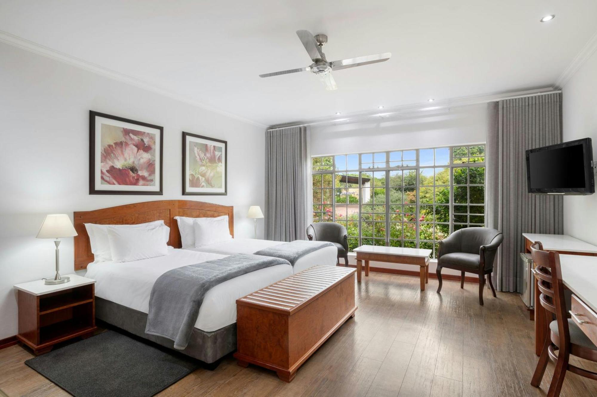 Protea Hotel By Marriott Polokwane Ranch Resort Екстер'єр фото