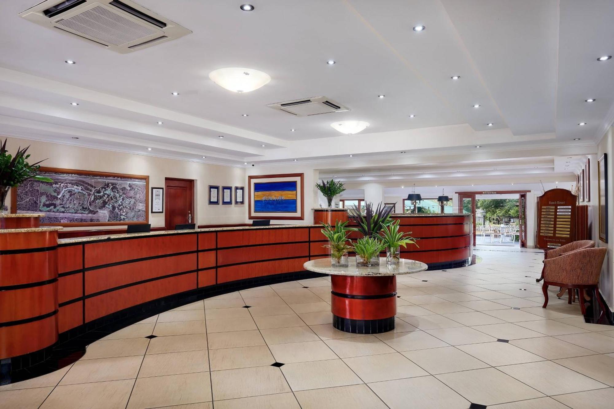 Protea Hotel By Marriott Polokwane Ranch Resort Екстер'єр фото
