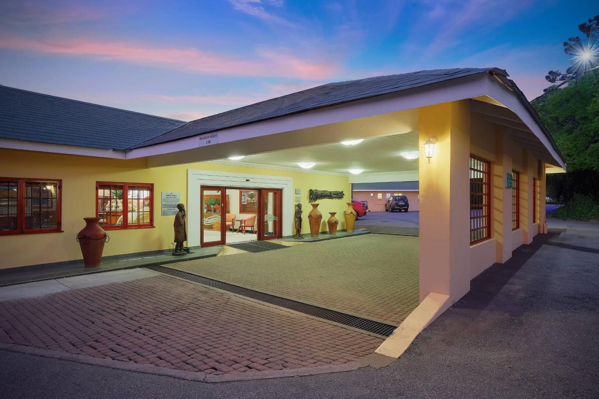 Protea Hotel By Marriott Polokwane Ranch Resort Екстер'єр фото